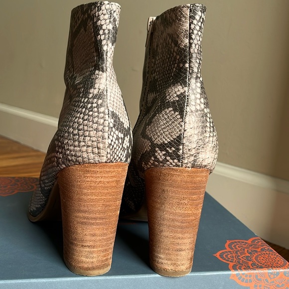 ๐ Carlos By Carlos Santana Lydia Ankle Boots - Picture 4 of 13